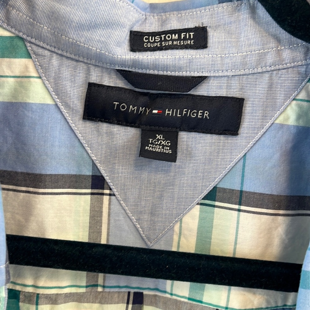 Gently used Tommy Hilfiger short sleeve dress shirt size extra large